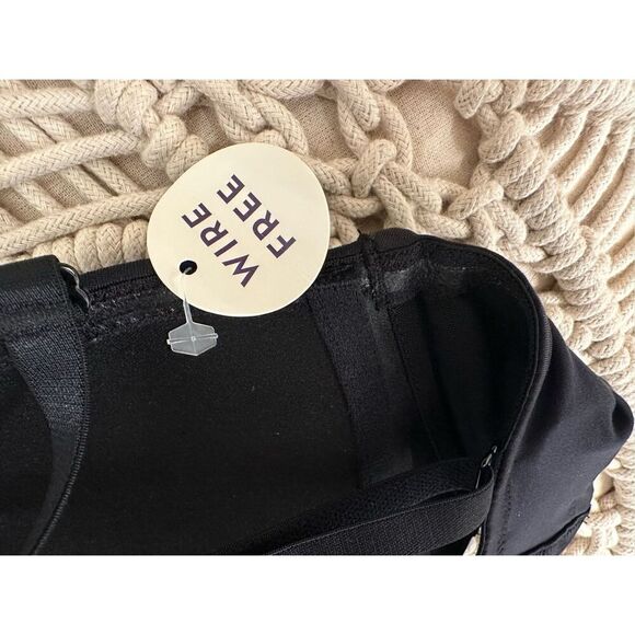 B Tempted Black Convertible Wire Free Strapless Bra Size 32D - Picture 3 of 4